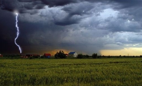 Смерть від блискавки біля Чорнянки