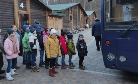 Різдво вдома: діти місцевих реабілітаційних центрів повернулися в рідний край, на Миколаївщину