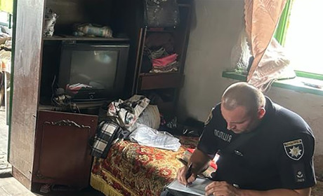 Антисанітарія та відсутність постільної білизни: перевірили 6 родин, що перебувають під наглядом