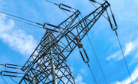 Через грозу на Сватівщині частково залишилися без світла два села 