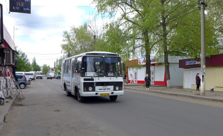 З первомайськими перевізниками уклали додаткові угоди без конкурсу: транспорт не відповідає вимогам