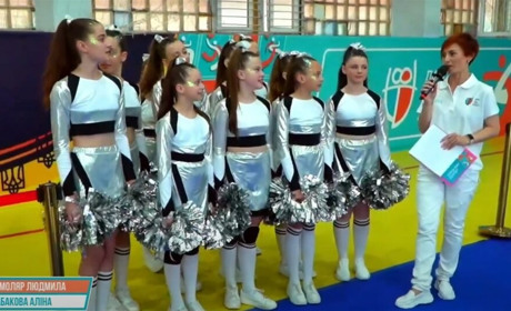 Звягельські черлідерки Ліцею №11 вразили майстерністю на всеукраїнських змаганнях