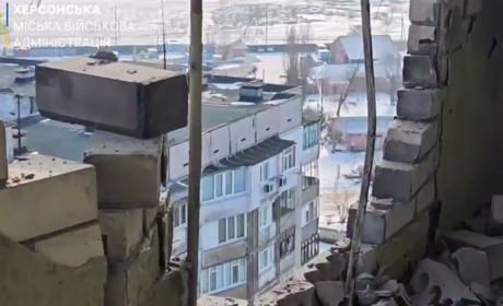 На Херсонщині окупанти завдали ударів по житлових будинках, критичній та соціальній інфраструктурі