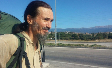 Автостоп – это шанс заглянуть в себя. Мелитополец путешествует по миру уникальным способом