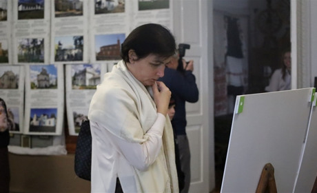 У Звягелі відкрилася фотовиставка "Польські сліди на Житомирщині": 50 світлин про спільну історію