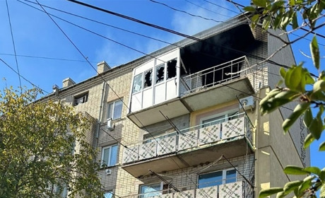 На Херсонщині через ворожі обстріли пошкоджені житлові будинки та приватні автівки