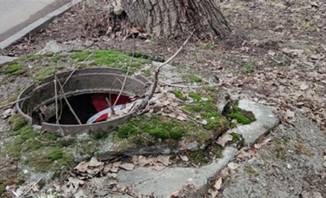 Чому люки Укртелекому залишаються відкритими у Жовтих Водах?