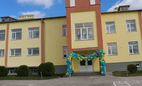 Третя школа відзначила 100-річний ювілей. Фоторепортаж