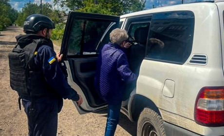 Рятувальники евакуювали двох цивільних із прифронтового Куп’янськ-Вузлового