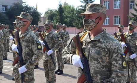 Впродовж одного призову на строкову військову службу із Червонограда відправляють 45 чоловіків
