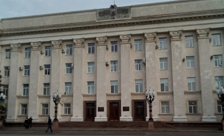 Письменник пропонує перейменувати Херсон на Севастополь