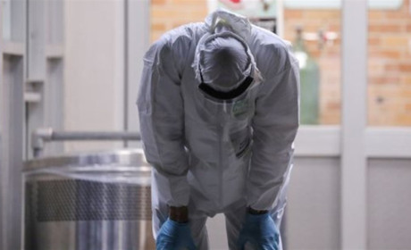 На окупованій Луганщині спостерігається гострий дефіцит медиків. Як "відновлюватимуть" кадри