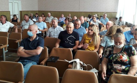 Сесія Білопільської міськради: "мінус" три мільйони і "плюс" невиплачені зарплата та відрядження