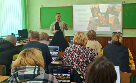 «Лише вчитель може відчути емоції дитини»: у Переяславі провели семінар про використання ШІ в освіті