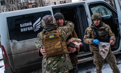 Чому цивільним треба виїжджати з небезпечних територій та як працюють «Білі янголи»