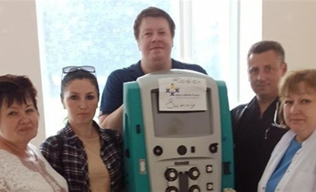 У Глухів приїхала вантажівка допомоги від німецьких благодійників. Зокрема, життєво важливий апарат