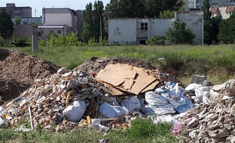 Місто тоне у смітті