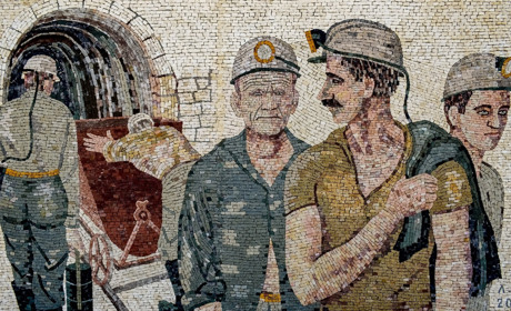 Футбольний матч, димове шоу і "Скрябін": святкова програма до Дня Шахтаря