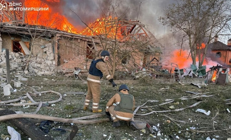 Унаслідок нічної атаки на Житомирщині загинув чоловік, на Київщині пошкоджені будинок і авто