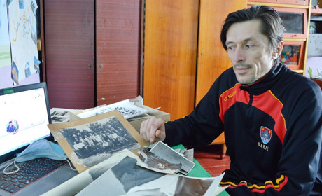 Селфі з минулого. Володимир Демченко з селища Холми збирає й поширює старі фотографії своїх земляків