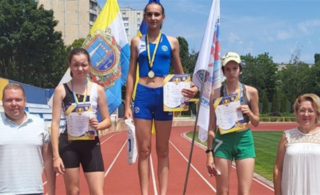 Легкоатлетка з Градениць Настя Лянка двічі стала золотою чемпіонкою Одеської області