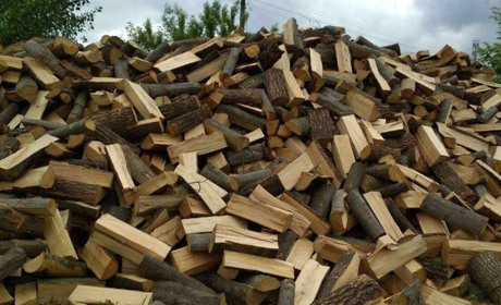 На Переяславщині пенсіонер хотів купити дрова, а залишився без грошей: хроніка поліції