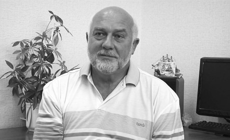 "Я с гордостью понял, что попал куда надо",- рассказывает строитель Сергей Коломиец