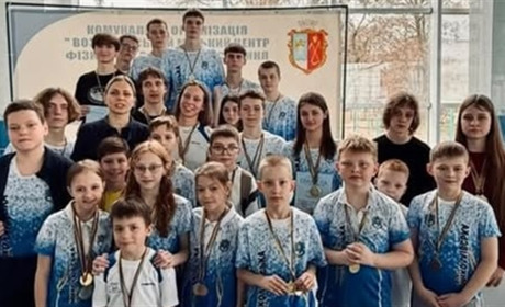 Весняні старти: плавці СК «Олімп» зібрали 74 медалі на чемпіонаті Південного регіону
