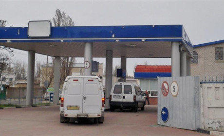 Захоплені на ТОТ Херсонщини АЗС, елеватори, промислові об'єкти окупанти здаватимуть в оренду