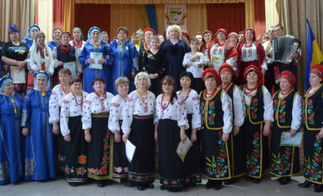 Культпрацівники Студениківської громади ведуть всю волонтерську роботу: як їх привітали зі святом