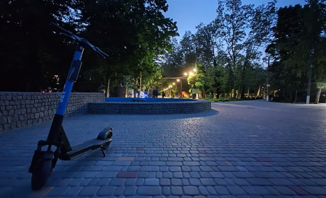 Магія вечорового парку: травневий фотоальбом із Первомайська