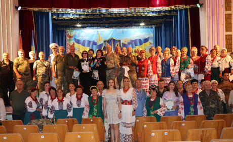 Як козаки та співаки з Южноукраїнська на фестиваль їздили. Репортаж