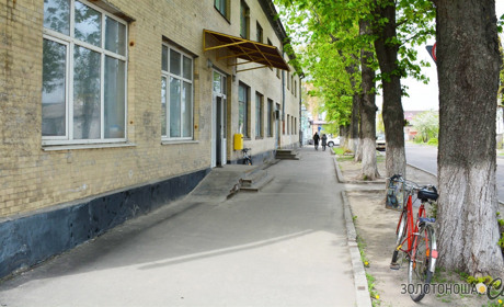 Чи буде велостоянка біля пошти у Золотоноші: коментар з перших вуст начальника відділення зв’язку