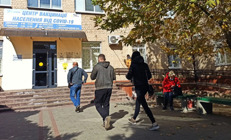Більше двох тисяч мешканців регіону хворіють COVID-19