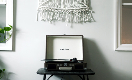 История виниловых проигрывателей: от первого граммофона до современных технологий