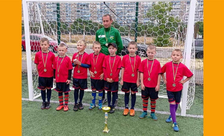 «Об’єднані футболом»: «ДЮСШ- ДРУЖБА» серед лідерів турніру в Києві