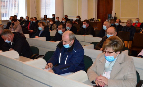 Голови територіальних громад Славутчини взяли участь в нараді-семінарі