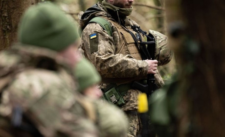 Поліцейський патруль зупинив двох 34-річних чоловіків, яких розшукує військкомат