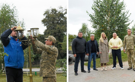 У Браїлові в сквері Забаштанського облаштували нові лавочки, сміттєві урни та освітлення