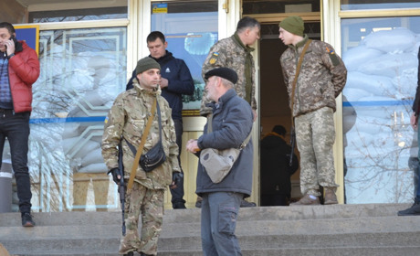 Южноукраїнці мобілізуються та вступають у добровольчий загін тероборони. Дивіться фоторепортаж