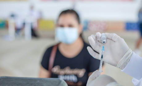 У Сватовому вакцинуються бустерною дозою від COVID-19: подробиці