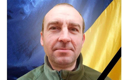 Жителі села Цибулеве провели в останню дорогу 43-річного захисника Олександра Бабіча