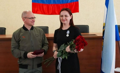 Жительці Нової Каховки повідомлено про підозру в колабораційній діяльності