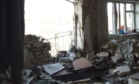 Окупанти завдали удару по багатоповерхівці в Каховці