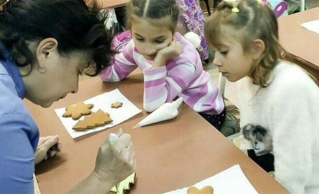 Форми для пряників були з консервних банок: історія кондитерки, яка успішно працює через інтернет