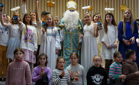 В Барському ліцеї №2 учні підготували свято Миколая: фото