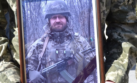 Чортківщина навколішки зустріла тіло загиблого воїна Кобильника Юрія