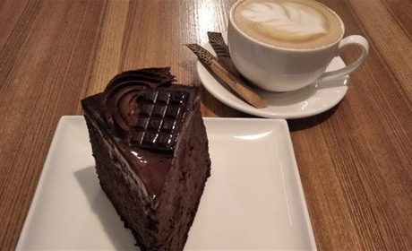 Опитування: радість, залежність чи заїдаємо стрес? Як будемо позбавлятися зайвої ваги