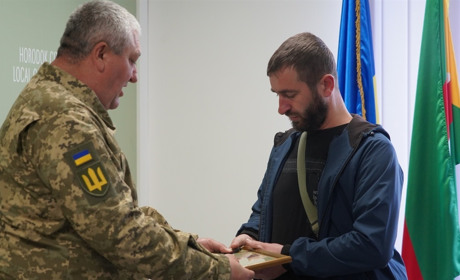 У Городку ветерану Володимиру Дячуку вручили відзнаку Міністра оборони України