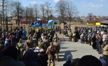 У Володимирці поховали загиблого земляка з почестями